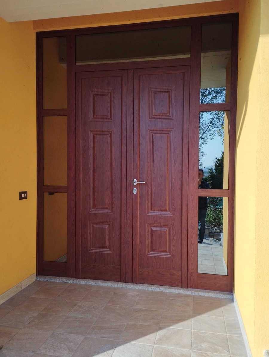 Ingresso tinta legno